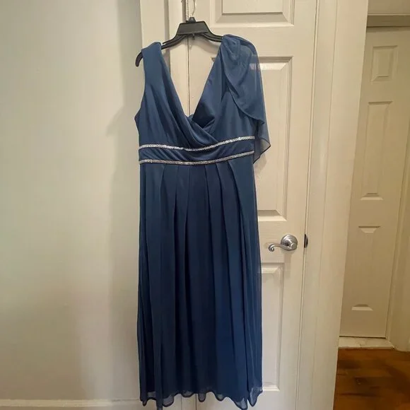 Womens R&M Richards Capelet Rhinestone Waisted Pleated Gown - Picture 1 of 16